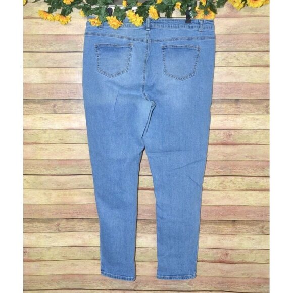 Ashley Stewart Ladies 18 Distressed Studded Skinny Blue Jeans Light Wash Stretch - Picture 7 of 11